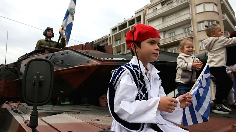 Εορτασμός της εθνικής επετείου της 25ης Μαρτίου με στρατιωτική παρέλαση στο Σύνταγμα