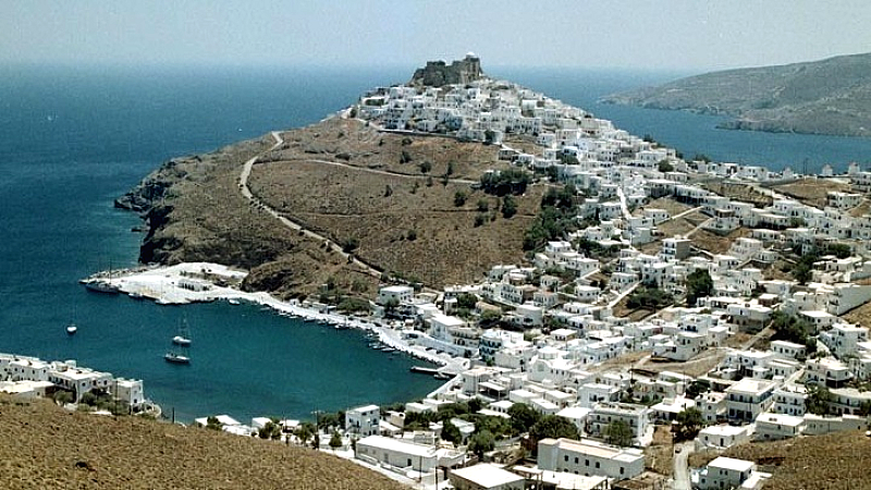 Στρατηγική επανεκκίνησης για τη Σαντορίνη και τις Κυκλάδες