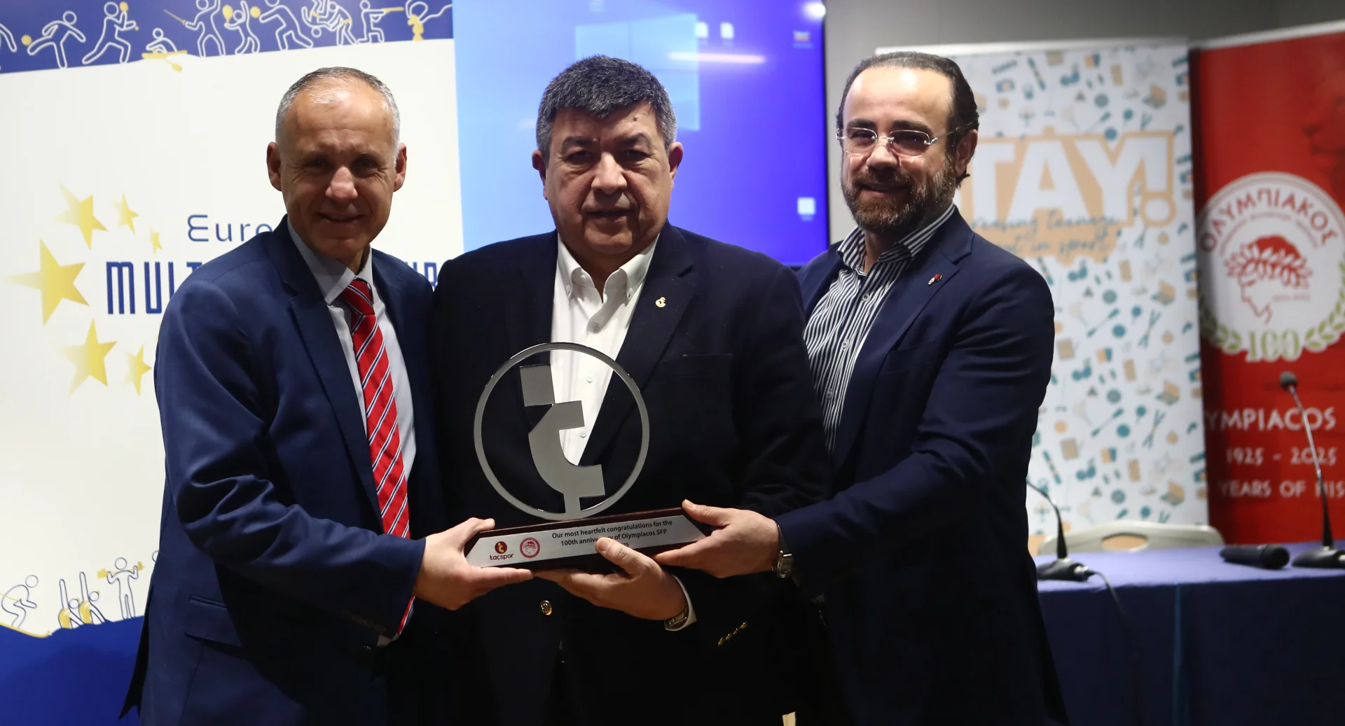 Τιμητική διάκριση του Ολυμπιακού από την EMCA για τα 100 χρόνια του συλλόγου
