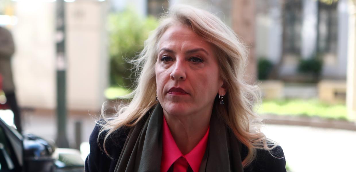 Μάτι: Οι δικηγόροι της Ρένας Δούρου διαβεβαιώνουν ότι θα αντεπιτεθούν στην αόριστη εισαγγελική πρόταση