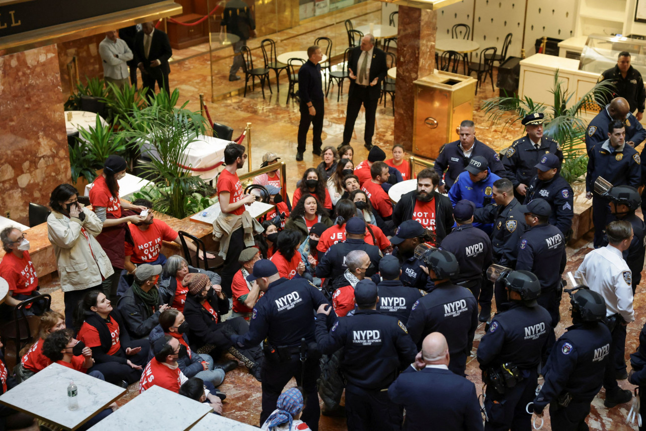 Φοιτητική διαμαρτυρία στις ΗΠΑ μετά τη σύλληψη Παλαιστίνιου φοιτητή