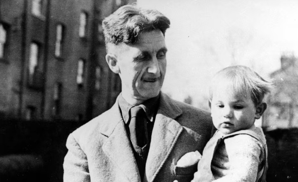 Φύλακας της φλόγας: Ο γιος του Τζορτζ Όργουελ μιλά για τη ζωή με τον εμβληματικό πατέρα του
