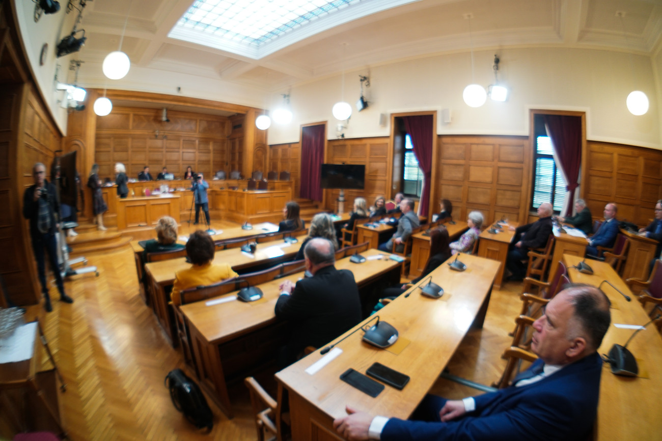 ΠΑΣΟΚ: Πολιτική αδυναμία και μικροκομματική λογική στην προανακριτική
