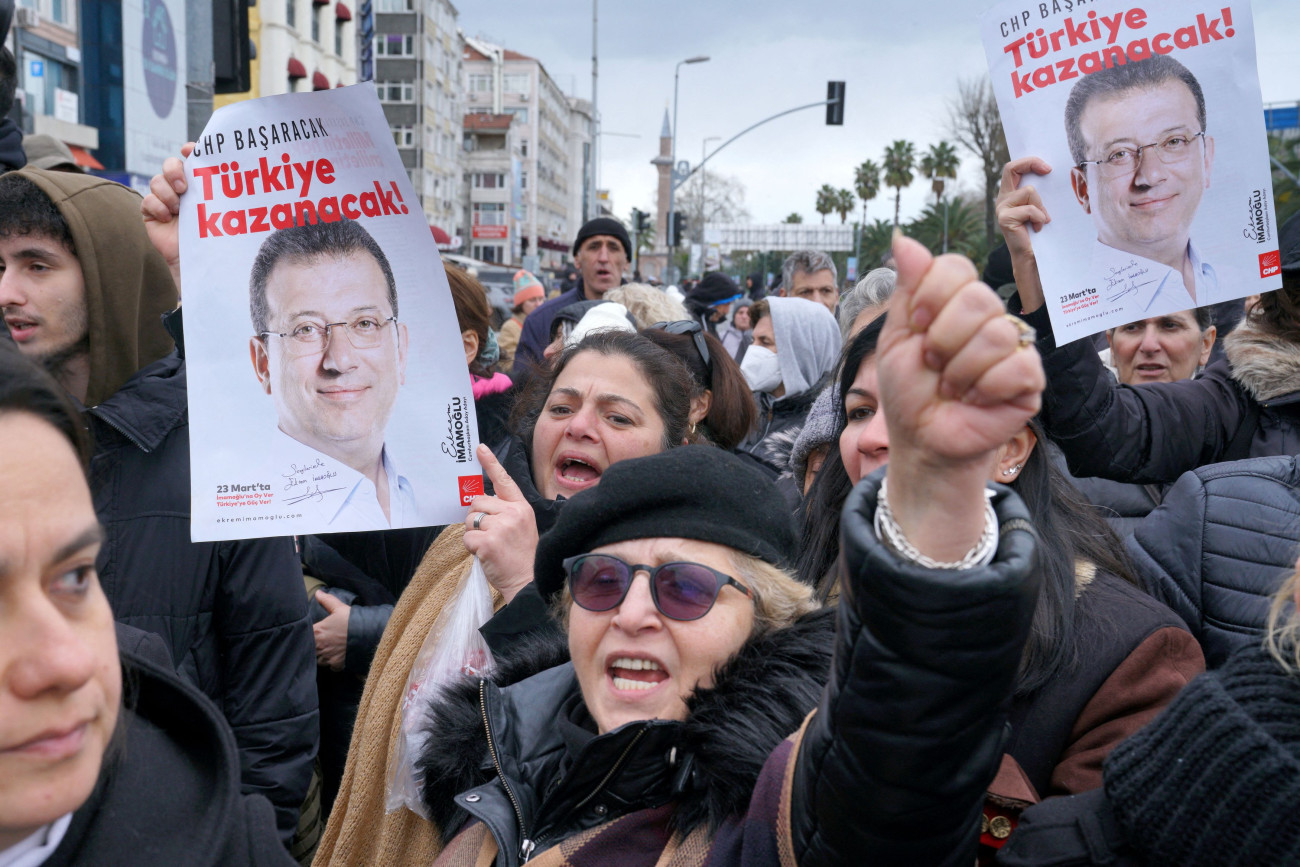 Ιμάμογλου: Κατασχέθηκε η κατασκευαστική του εταιρεία και διαδηλώσεις εν μέσω οργής