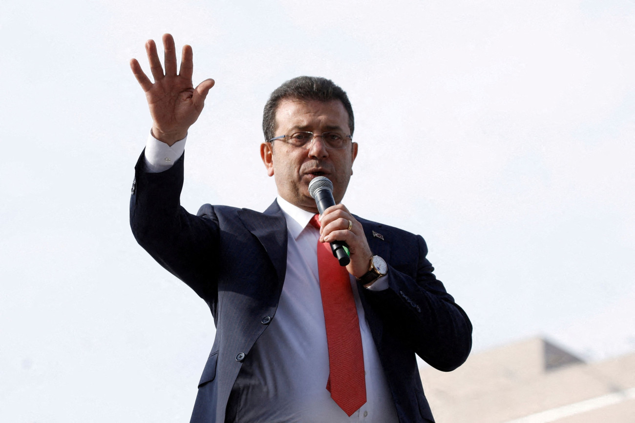 Ιμάμογλου: Μηνύματα από τη φυλακή και νέες συγκεντρώσεις σήμερα – Συλλήψεις για προκλητικές αναρτήσεις στα social media