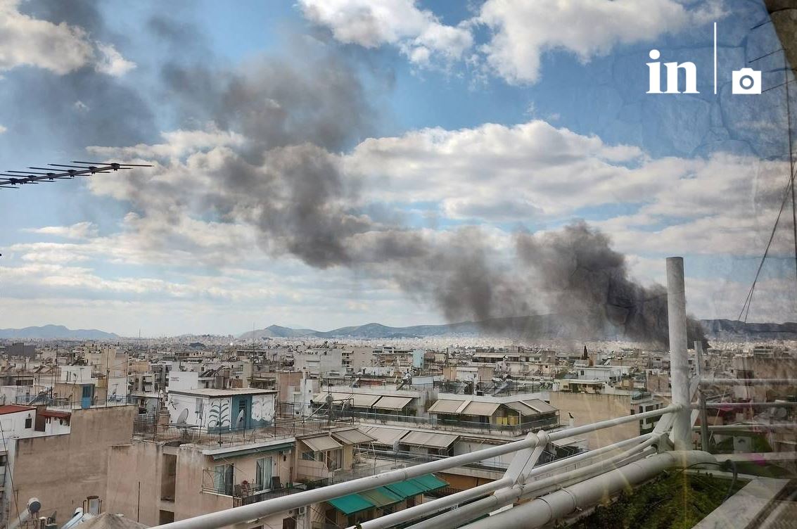 Βίντεο από τη φωτιά στον Ταύρο: Τεράστιος μαύρος καπνός καλύπτει την περιοχή