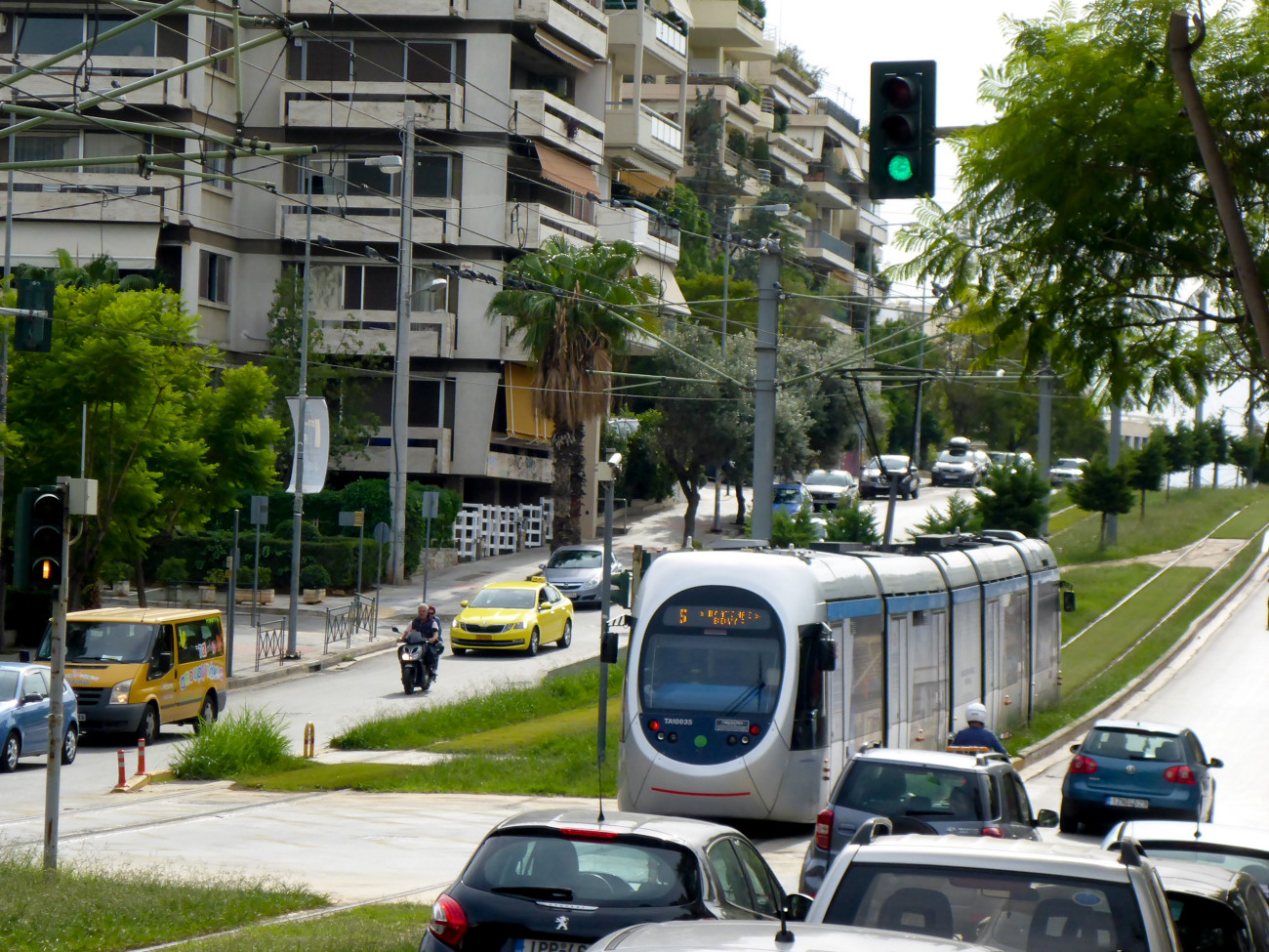 Αλλαγές στις συγκοινωνίες λόγω παρελάσεων της 25ης Μαρτίου