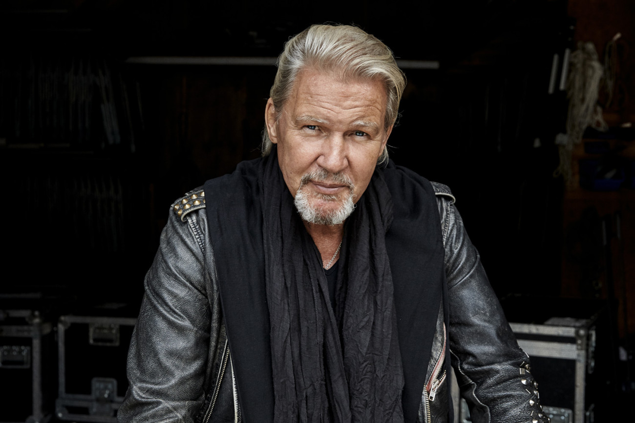 Ο Johnny Logan έρχεται στην Αθήνα για δύο μοναδικές συναυλίες στο Παλλάς