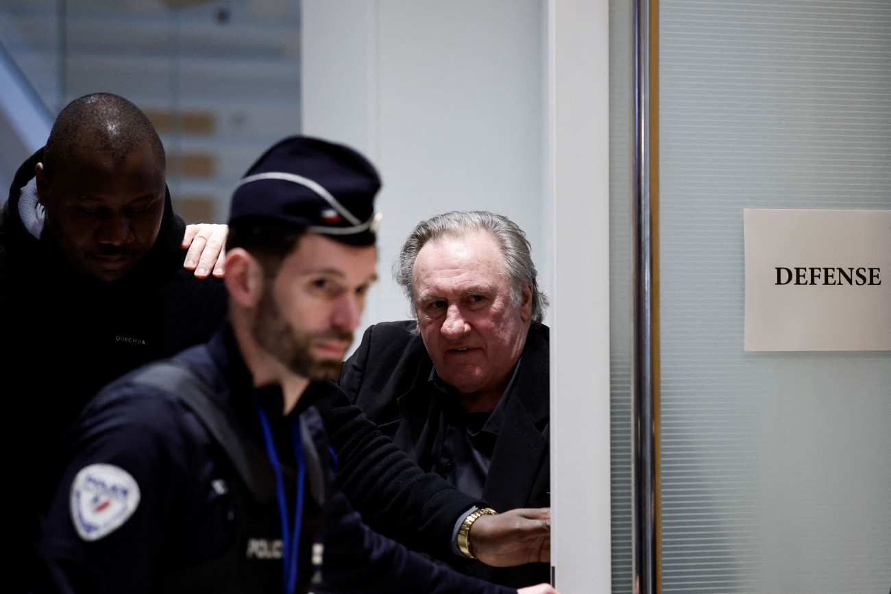 Ο Ζεράρ Ντεπαρντιέ χαρακτηρίζει τον εαυτό του αηδιαστικό, αλλά απορρίπτει τις κατηγορίες για σεξουαλική επίθεση