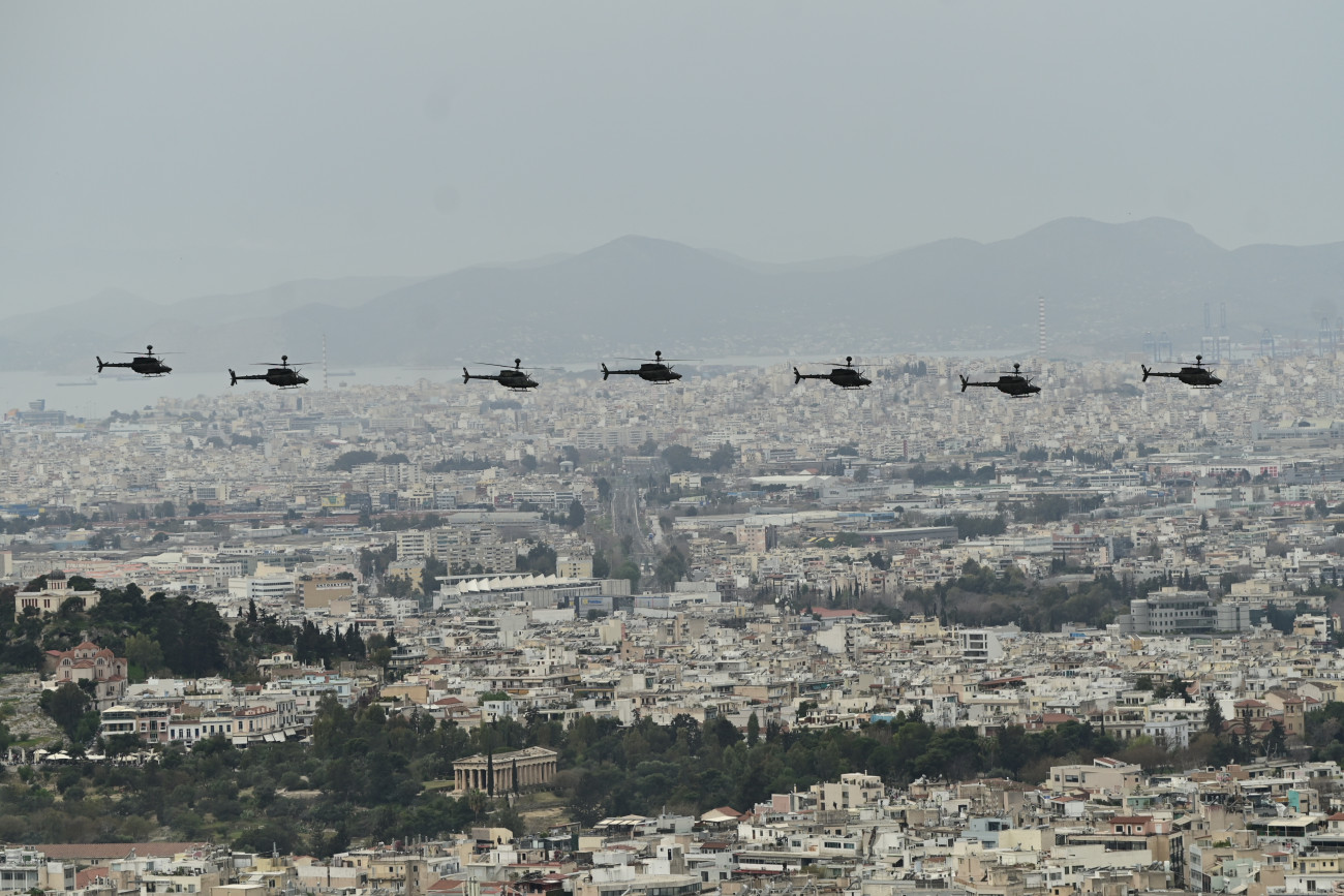 Bloomberg: Η Ελλάδα προσφέρει κρίσιμα διδάγματα άμυνας για την Ευρώπη