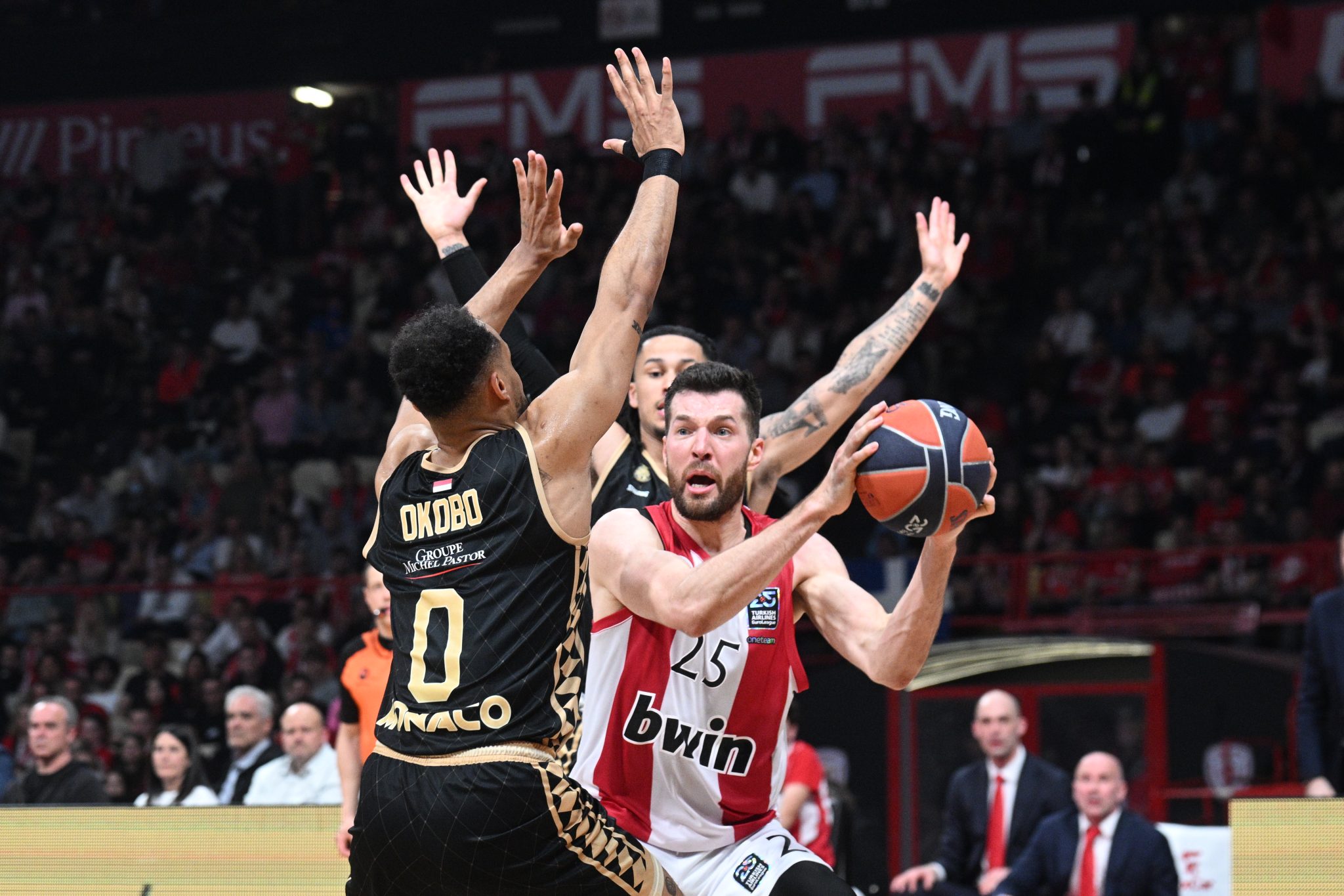 Τρεις συνεχόμενες ήττες στην Euroleague για τον Ολυμπιακό μετά από τρία χρόνια
