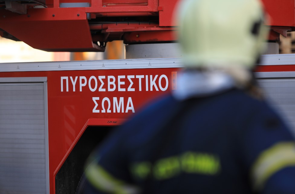 Πυρκαγιά στον Χολαργό: Σημαντικές ζημιές σε έξι οχήματα στο εργοτάξιο της ΕΥΔΑΠ