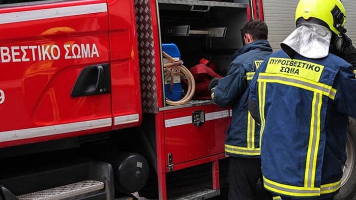 Πυρκαγιά στο κέντρο της Αθήνας – Κλειστή η οδός Αμερικής