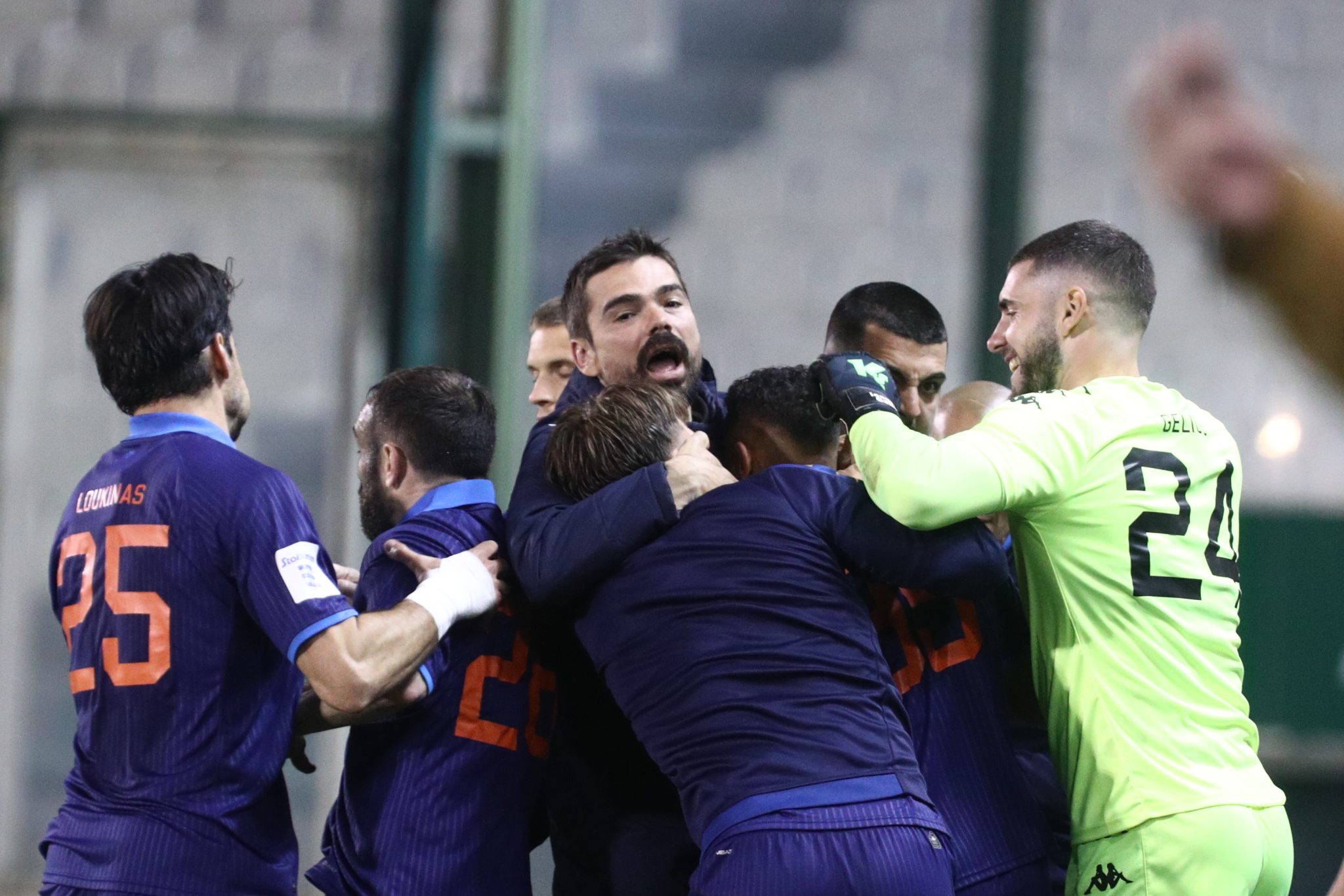 Αθήνα Καλλιθέα – Βόλος 1-1: Ισοπαλία στο 90+5’ με τον Λεμπόν!