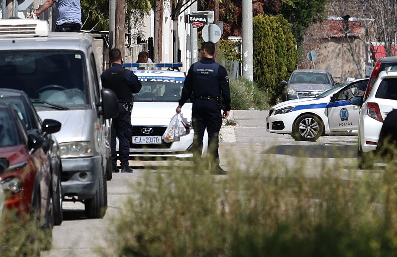 Κορωπί: Σοβαρός τραυματισμός αστυνομικών από δράστη σε λεωφορείο