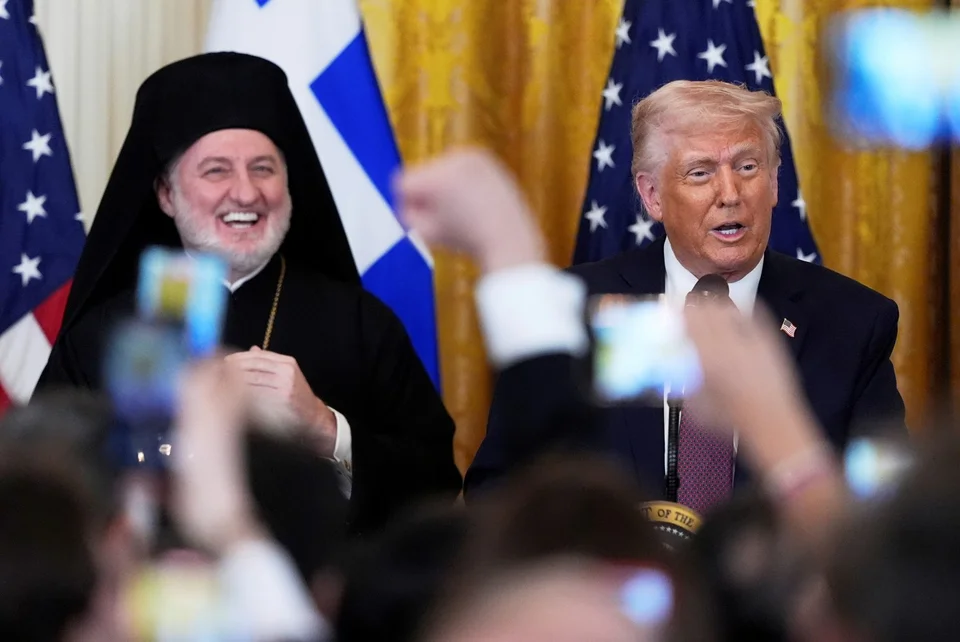 25η Μαρτίου στον Λευκό Οίκο: Οι επαινετικοί λόγοι Τραμπ, το δώρο του Ελπιδοφόρου και το μήνυμα της Κίμπερλι Γκίλφοϊλ