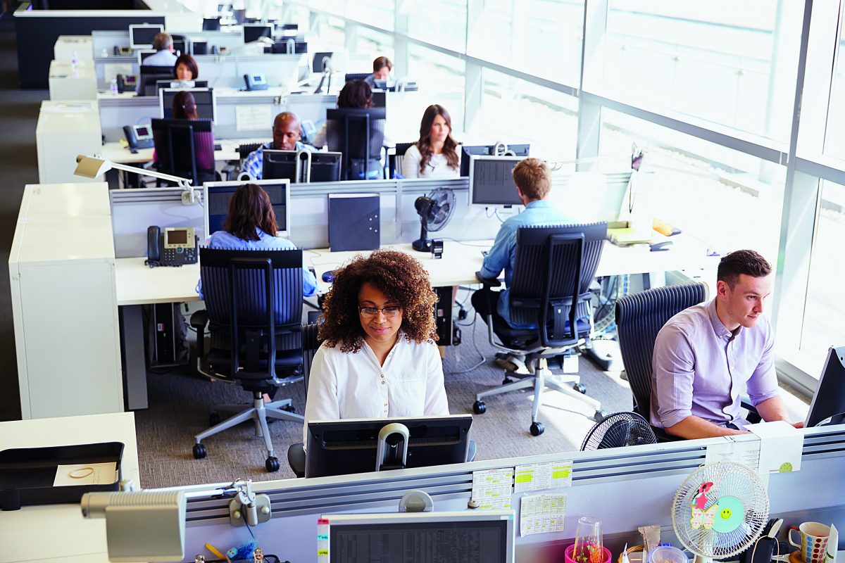 Αυξήσεις μισθών για 500.000 εργαζομένους από 1η Απριλίου 2025 – Έως 50 ευρώ επιπλέον τον μήνα