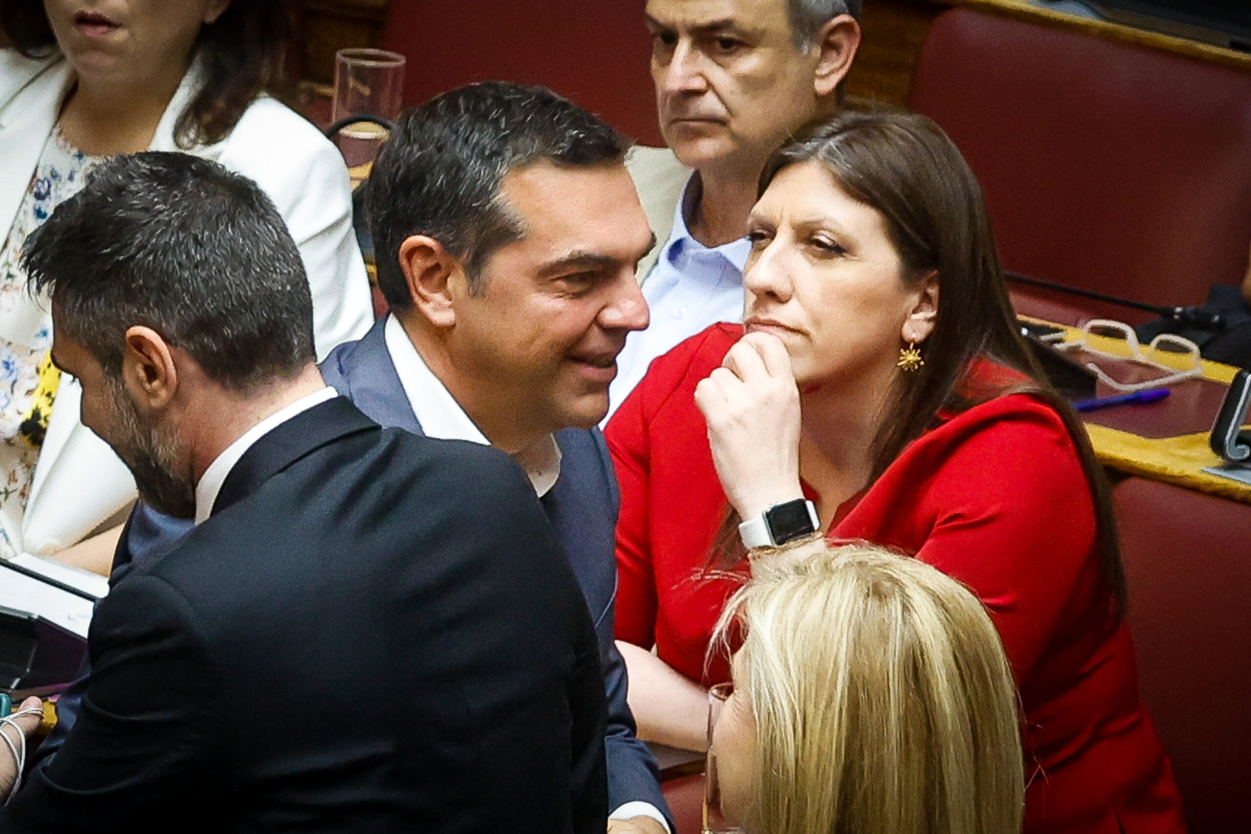 Δημοσκόπηση MRB: Ένας στους τρεις «δείχνει» Κωνσταντοπούλου για την ενοποίηση της Κεντροαριστεράς – Υστερεί ο Τσίπρας, συρρικνώνεται η ΝΔ