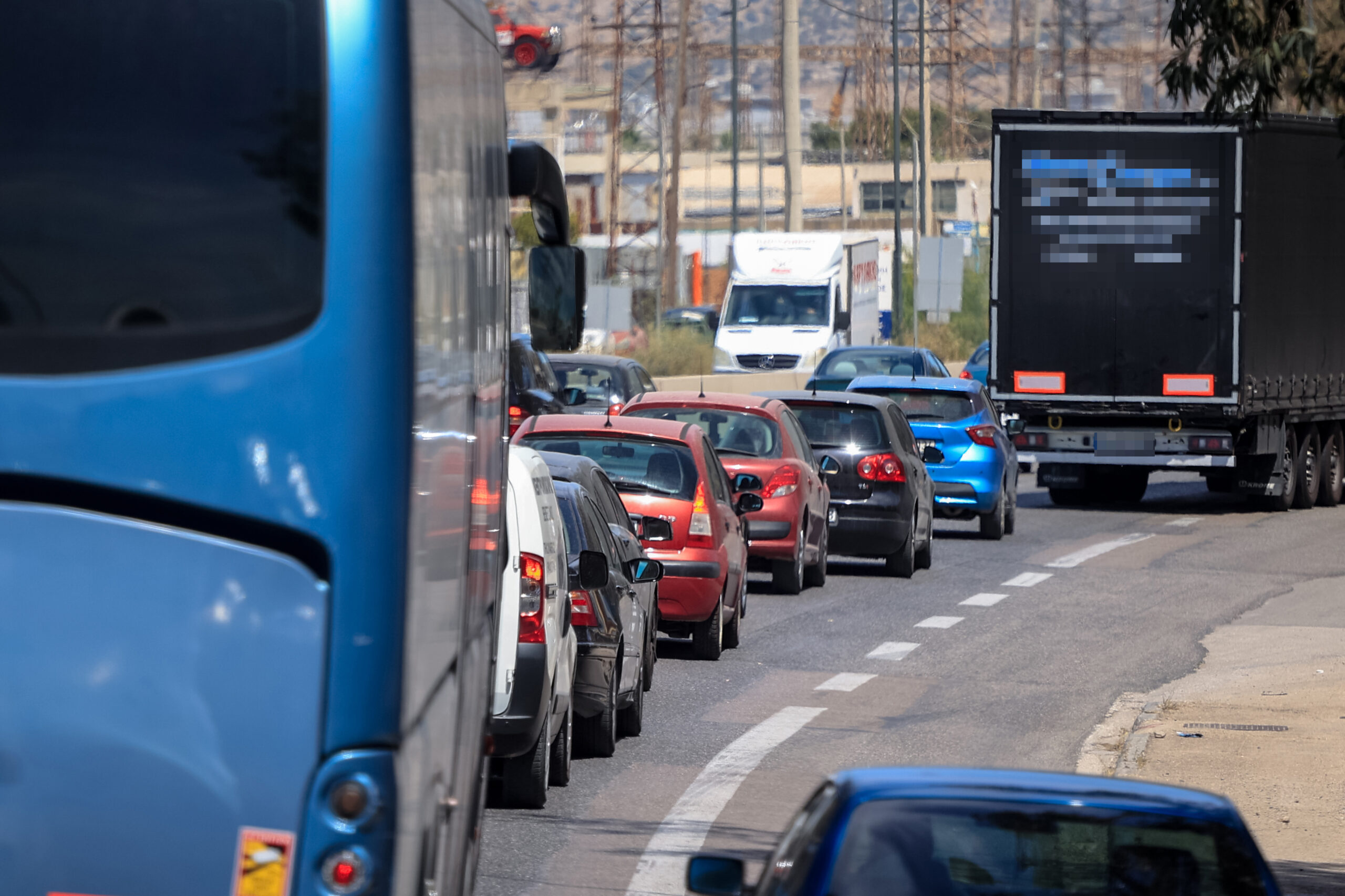 Θεσσαλονίκη: Στα όριά τους οι οδηγοί – Μποτιλιάρισμα και καθυστερήσεις σε Περιφερειακό και κέντρο
