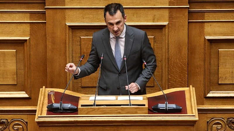 Αλέξης Χαρίτσης: Κριτική στην ελληνική κυβέρνηση για τις εξοπλιστικές δαπάνες