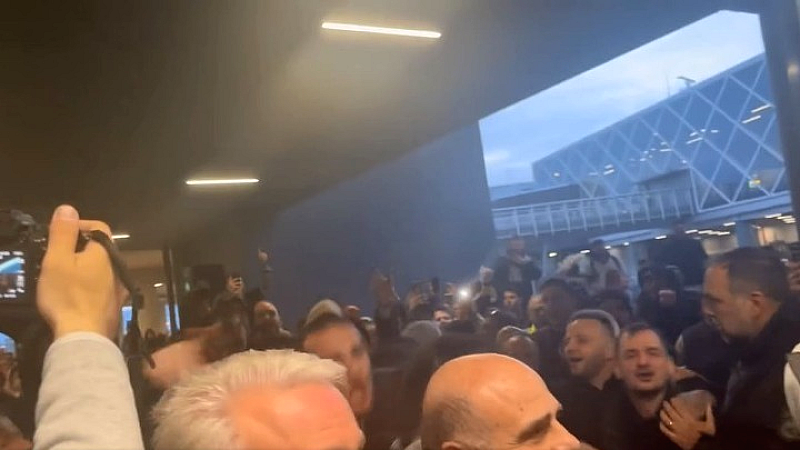 Θριαμβευτική υποδοχή για την αποστολή του ΠΑΟΚ στη Θεσσαλονίκη