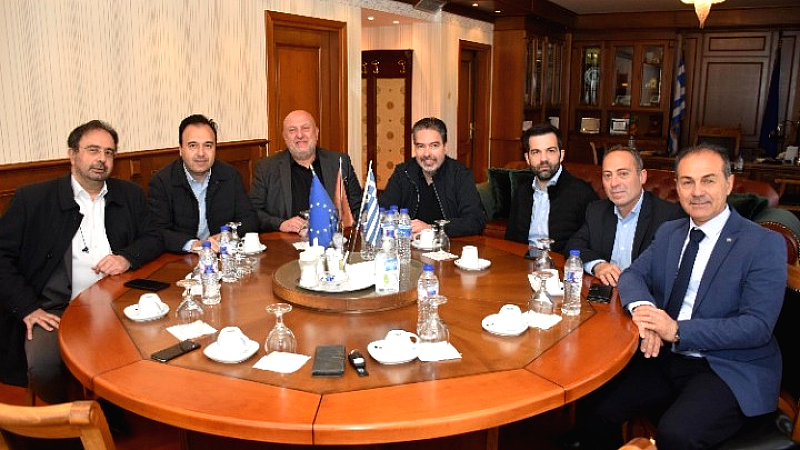 Άτυπη συνάντηση του υπουργού ψηφιακής διακυβέρνησης με φορείς στο Επιμελητήριο Ημαθίας