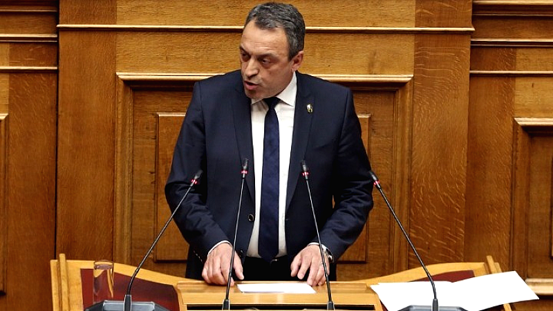Η στρατηγική της εθνικής άμυνας: Ο Β. Στίγκας προτείνει επενδύσεις σε αυτάρκεια και τεχνολογία