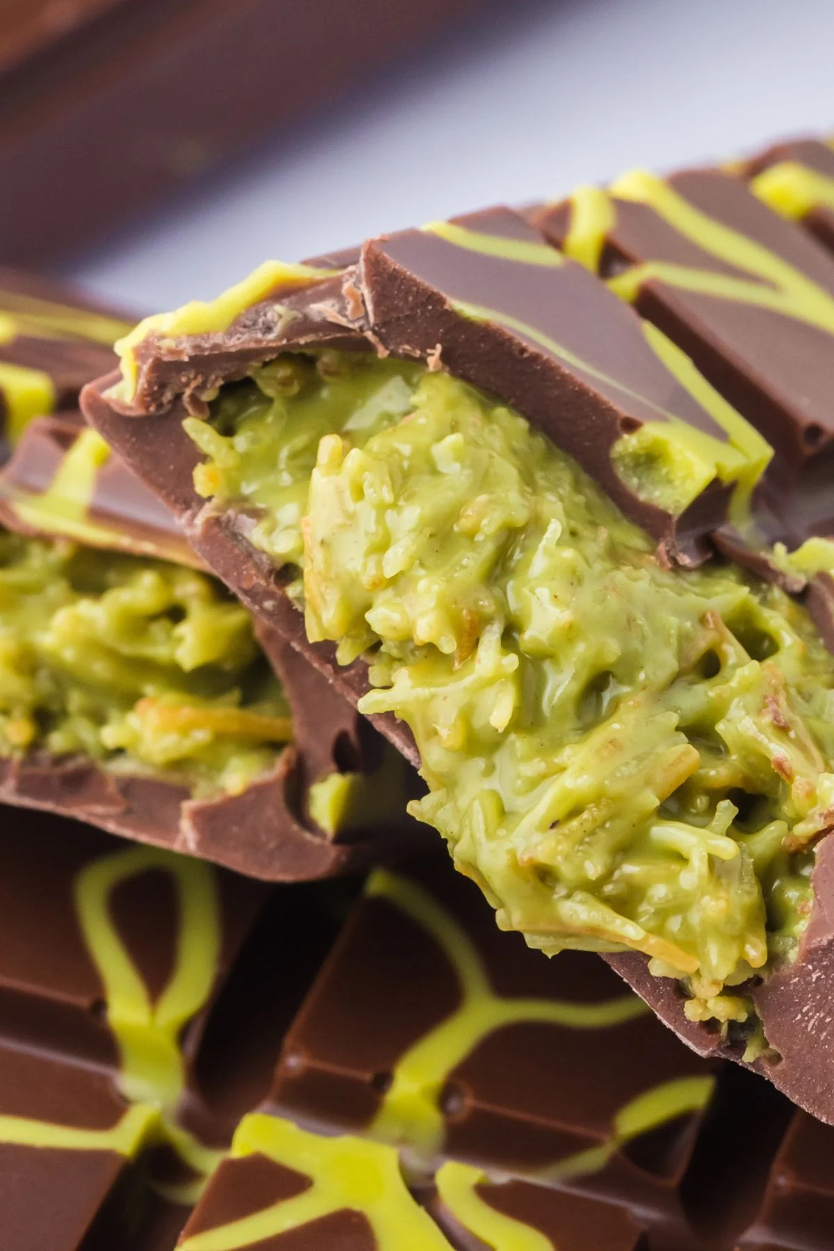 Dubai Chocolate: Η viral σοκολάτα του TikTok που μετέτρεψε τα φιστίκια σε είδος πολυτελείας