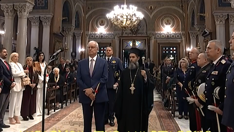 Η Αναστάσιμη Ακολουθία στη Μητρόπολη Αθηνών: Μια στιγμή κατάνυξης και ελπίδας