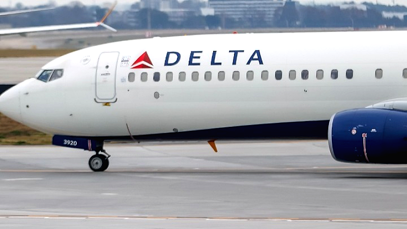 Πυρκαγιά στον κινητήρα αεροσκάφους της Delta στο Ορλάντο: Εκκένωση 282 επιβατών χωρίς τραυματισμούς
