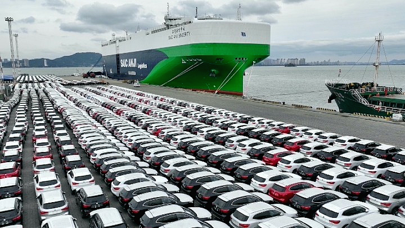 Κίνα-Βραζιλία: Το οχηματοφόρο πλοίο BYD Shenzhen ξεκινάει με 7.000 οχήματα