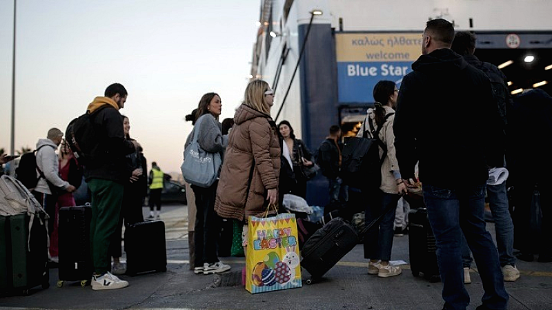Αυξημένη κίνηση στα λιμάνια της Αττικής ενόψει της Πασχαλινής εξόδου