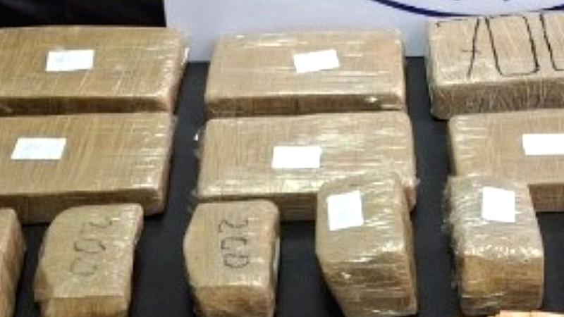 Σύλληψη 31χρονου στη Μυτιλήνη για κατοχή 8,5 κιλών χασίς και 1 κιλού κοκαΐνης