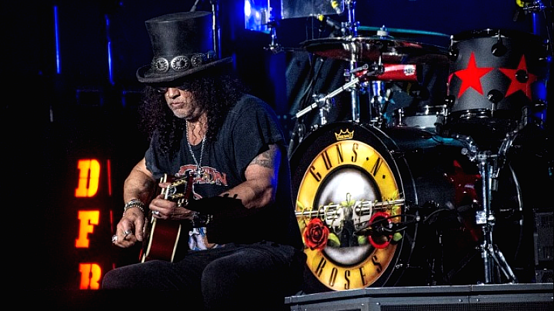 Ξεκαθάρισμα από τον Slash: «Δεν θα είμαι πλέον ενεργός» στο X/Twitter