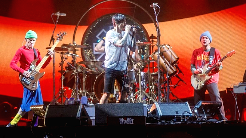 Οι Red Hot Chili Peppers συμμετέχουν στη σειρά «Love, Death, and Robots»