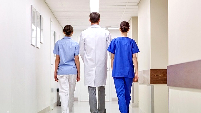 Ανισότητες στην Υγεία και την Πρόσβαση σε Φάρμακα: Βασικά Θέματα Στη Διάσκεψη της ΕΝ.ΑΣ.ΕΛ