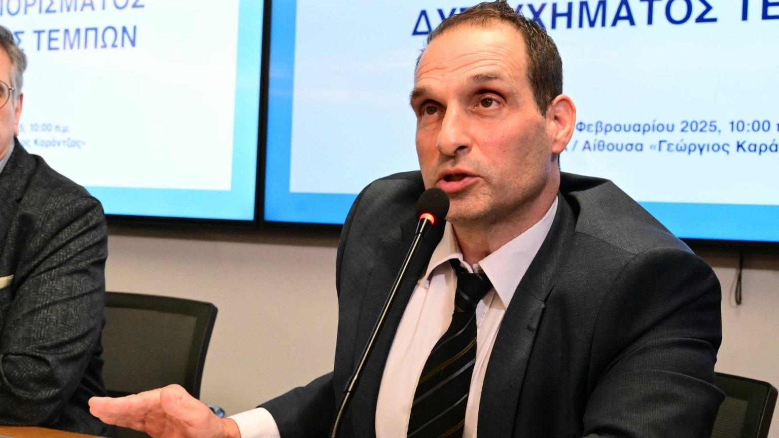 Παπαδημητρίου, πυρόσφαιρα και… πύρινα νεύρα στο Μαξίμου