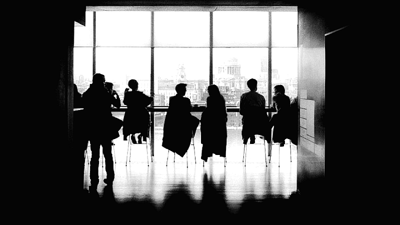 Η δημογραφική κρίση επηρεάζει αρνητικά τις θέσεις εργασίας για την ηλικιακή ομάδα 30-40 ετών