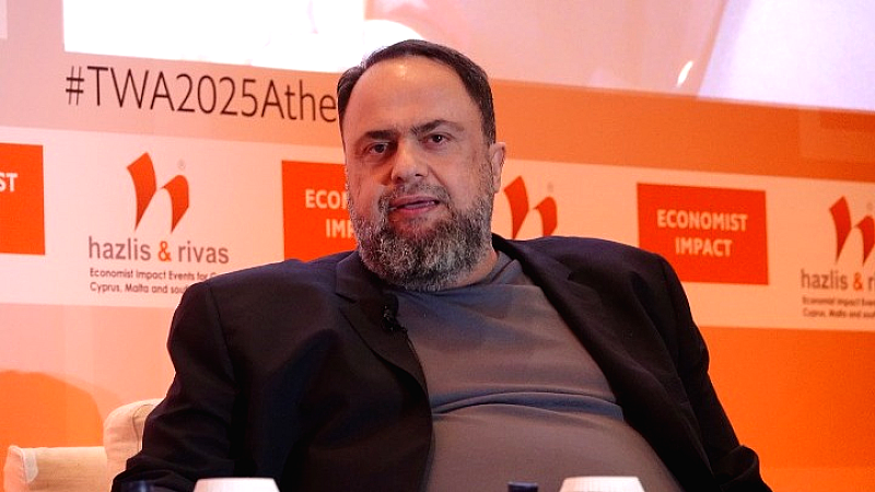 Στο Ρέντη, ο Μαρινάκης καλεί σε αφοσίωση και πάθος