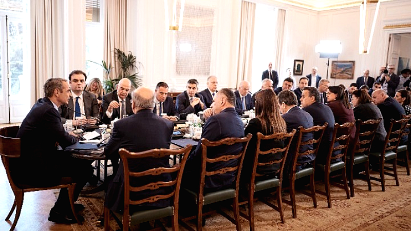 Σημαντική σύνοδος του υπουργικού συμβουλίου: Επικέντρωση στην ασφάλεια των σιδηροδρόμων και νομοθετικές εξελίξεις