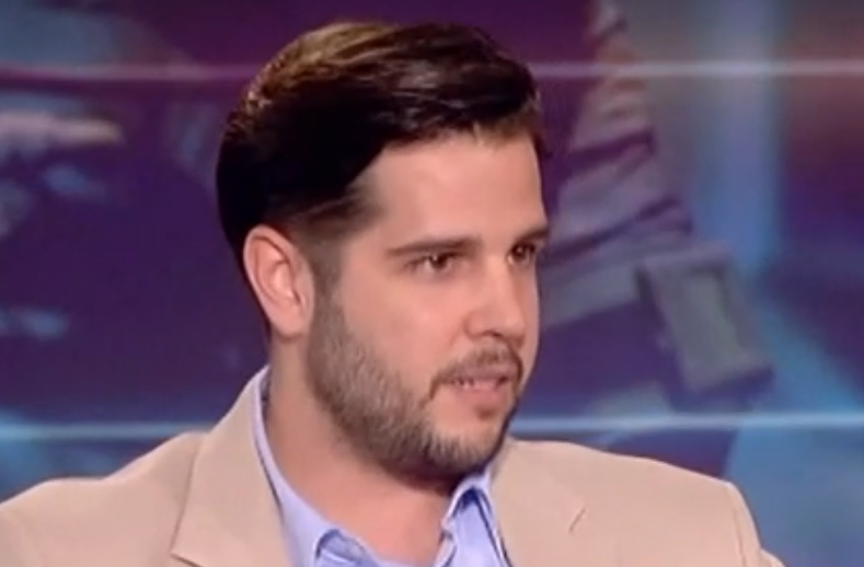 Βασίλης Σίμος στην POLITIC: «Πυλώνας στασιμότητας η κυβέρνηση»