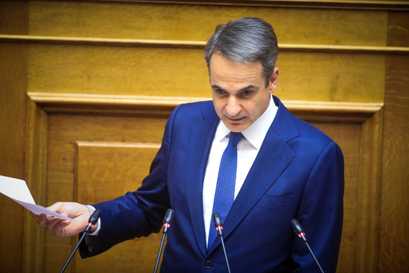 Ο Μητσοτάκης παρουσιάζει τον νέο εξωδικαστικό μηχανισμό, εστιάζοντας στη στήριξη της μεσαίας τάξης