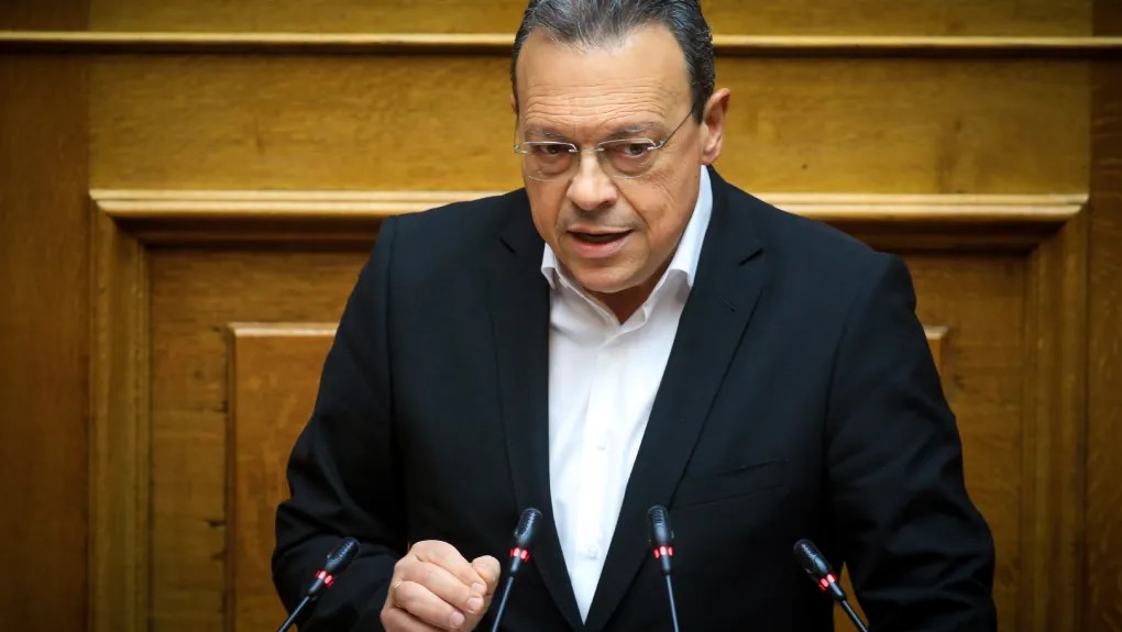 Φάμελλος: Κούρσα εξοπλισμών χωρίς την ελληνική αμυντική βιομηχανία – Κάτω από την πίεση του Κυριάκου Μητσοτάκη