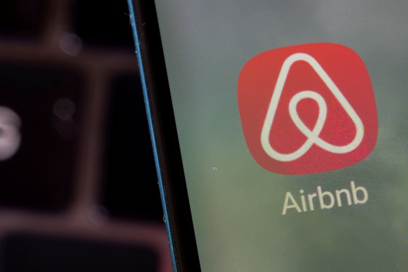 Airbnb: Η νομιμότητα των βραχυχρόνιων μισθώσεων υπό κρίση στο Συμβούλιο της Επικρατείας