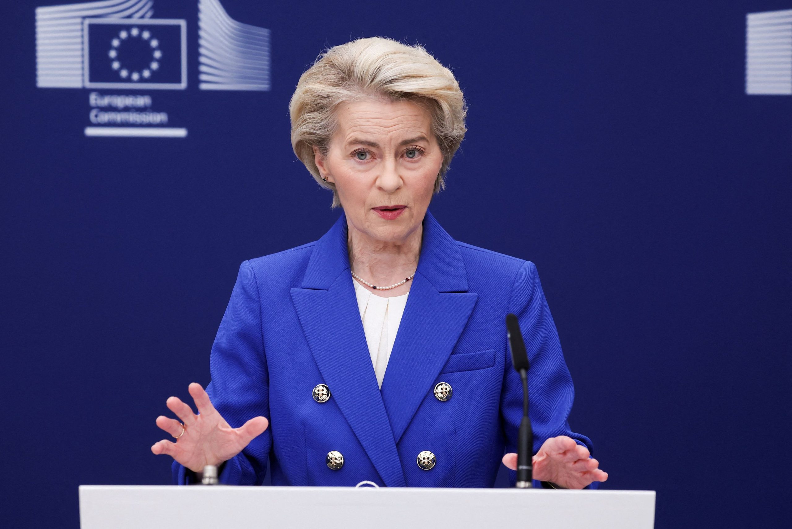 ΕΕ: Καταδικάζει τους δασμούς Τραμπ και προετοιμάζεται για αντίποινα
