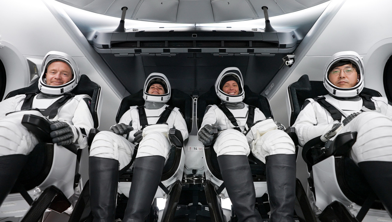 SpaceX: Πρώτη αποστολή πάνω από τους πόλους του πλανήτη και οι δυσκολίες που αντιμετώπισαν οι επιβάτες