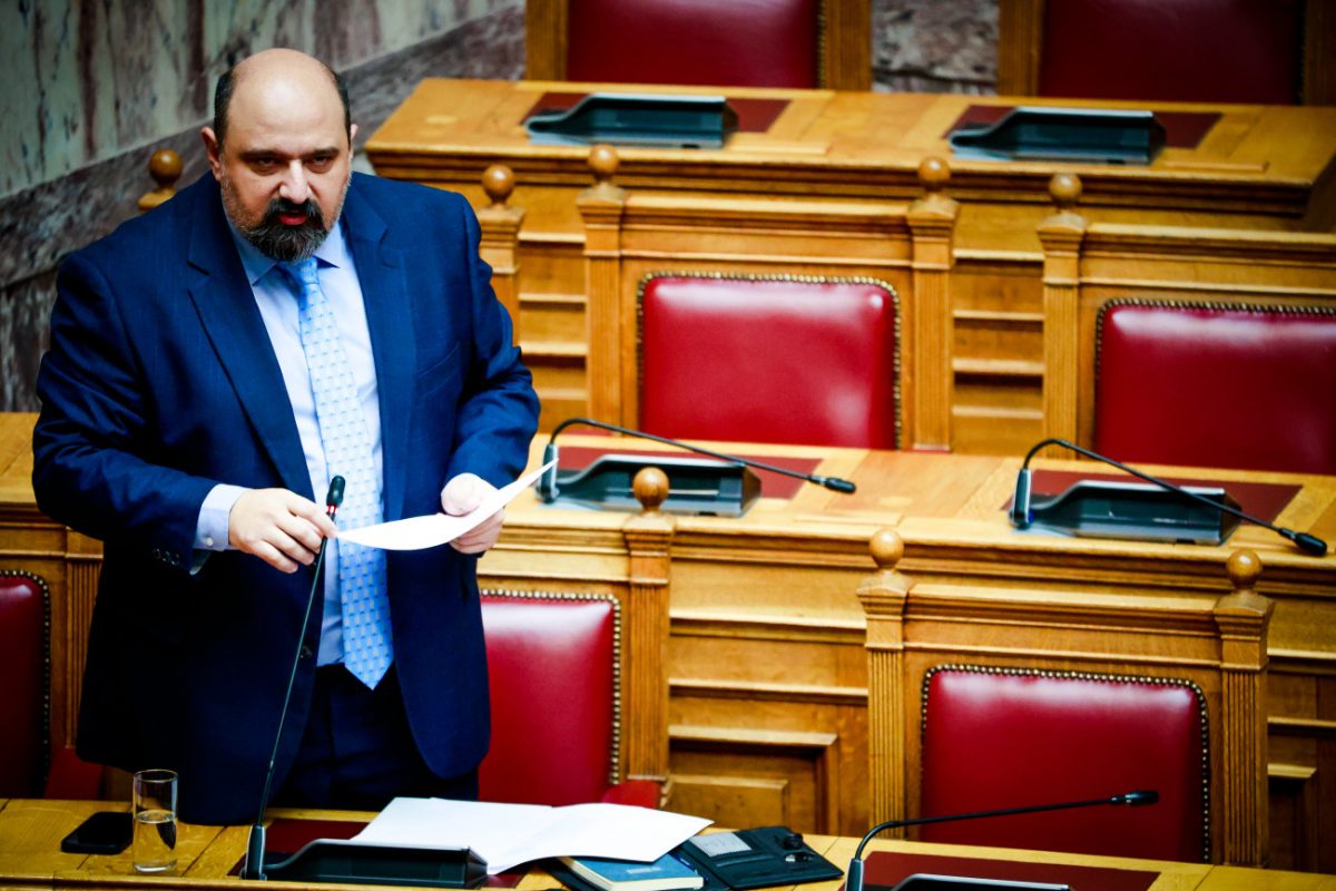 Προανακριτική επιτροπή: Κατατίθενται τα πορίσματα των κομμάτων για τον Χρήστο Τριαντόπουλο