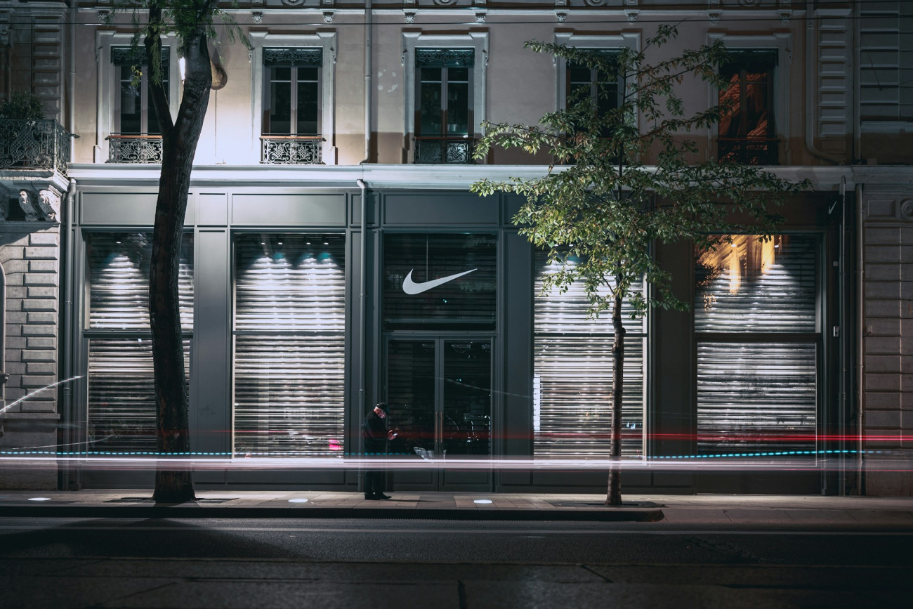 Nike – Lululemon: Αύξηση των μετοχών μετά την επικοινωνία Τραμπ με τον ηγέτη του Βιετνάμ