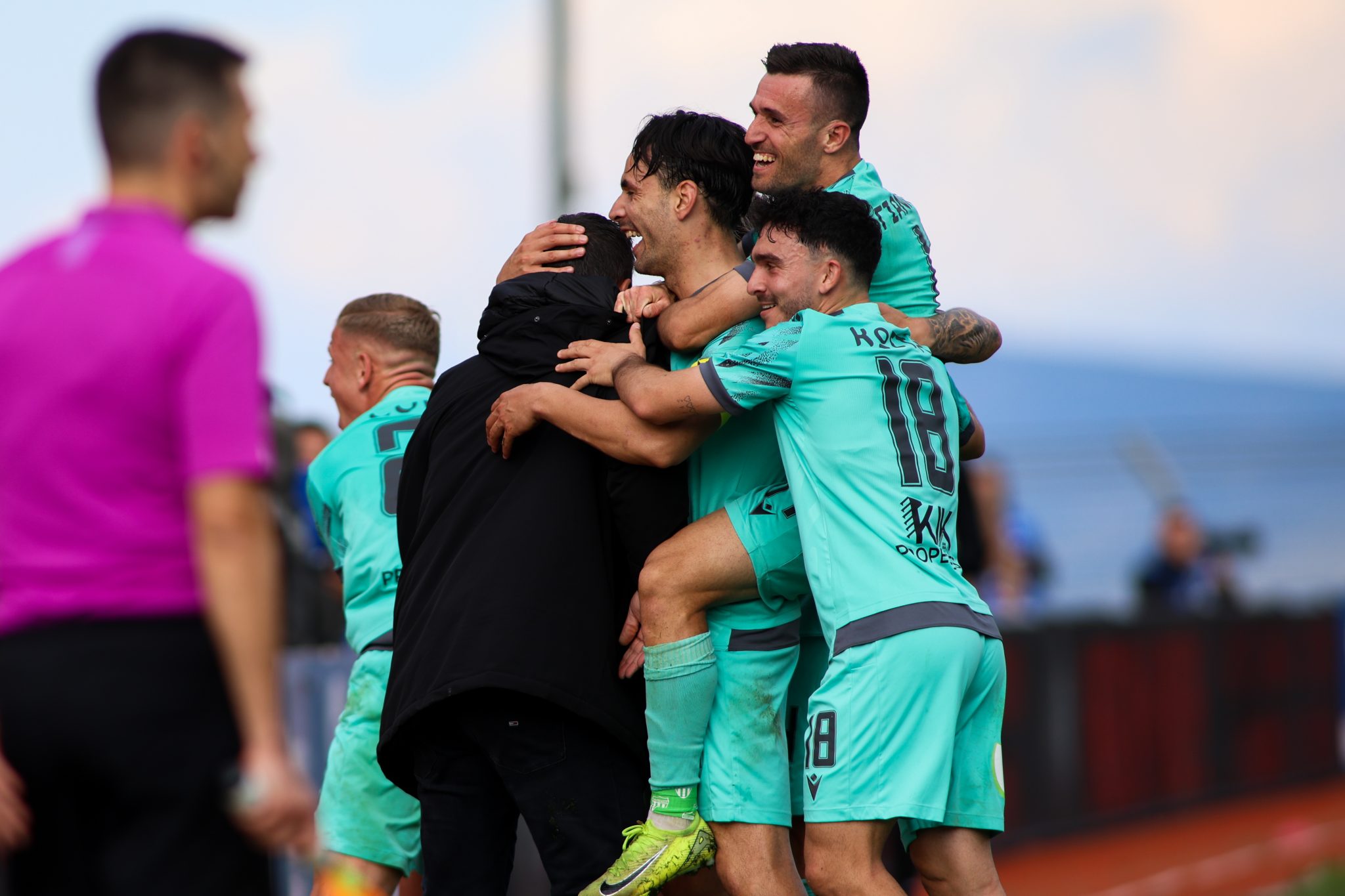 Λεβαδειακός – Πανσερραϊκός 3-0: Σημαντική νίκη και δεύτερη συνεχόμενη στα play out