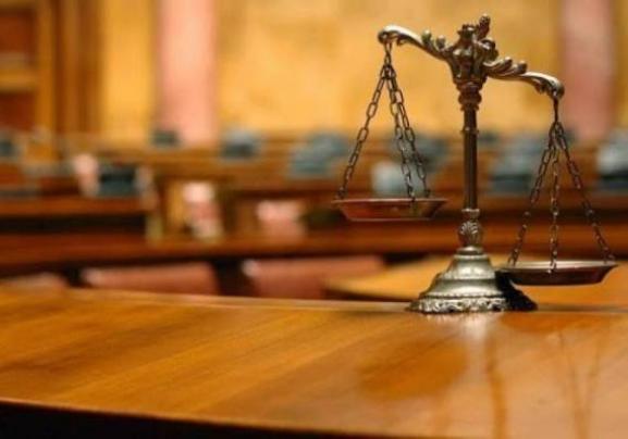 Δικηγορικοί Σύλλογοι: Καταδίκη της στοχοποίησης των δικηγόρων μετά την τραγωδία στα Τέμπη